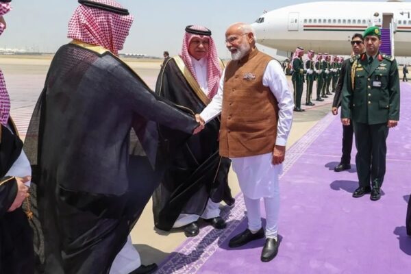 सऊदी यात्रा पर पहुंचे प्रधानमंत्री मोदी, रक्षा और निवेश पर होगी अहम बातचीत Saudi Tour of PM Modi