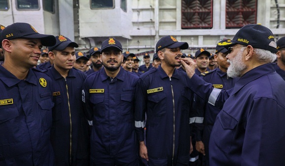 PM Modi at INS Vikrant