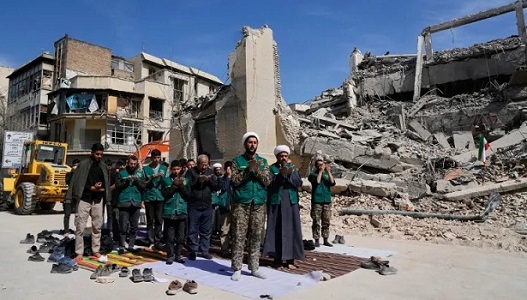 Helpline Numbers for Indians who Stucked at Middle